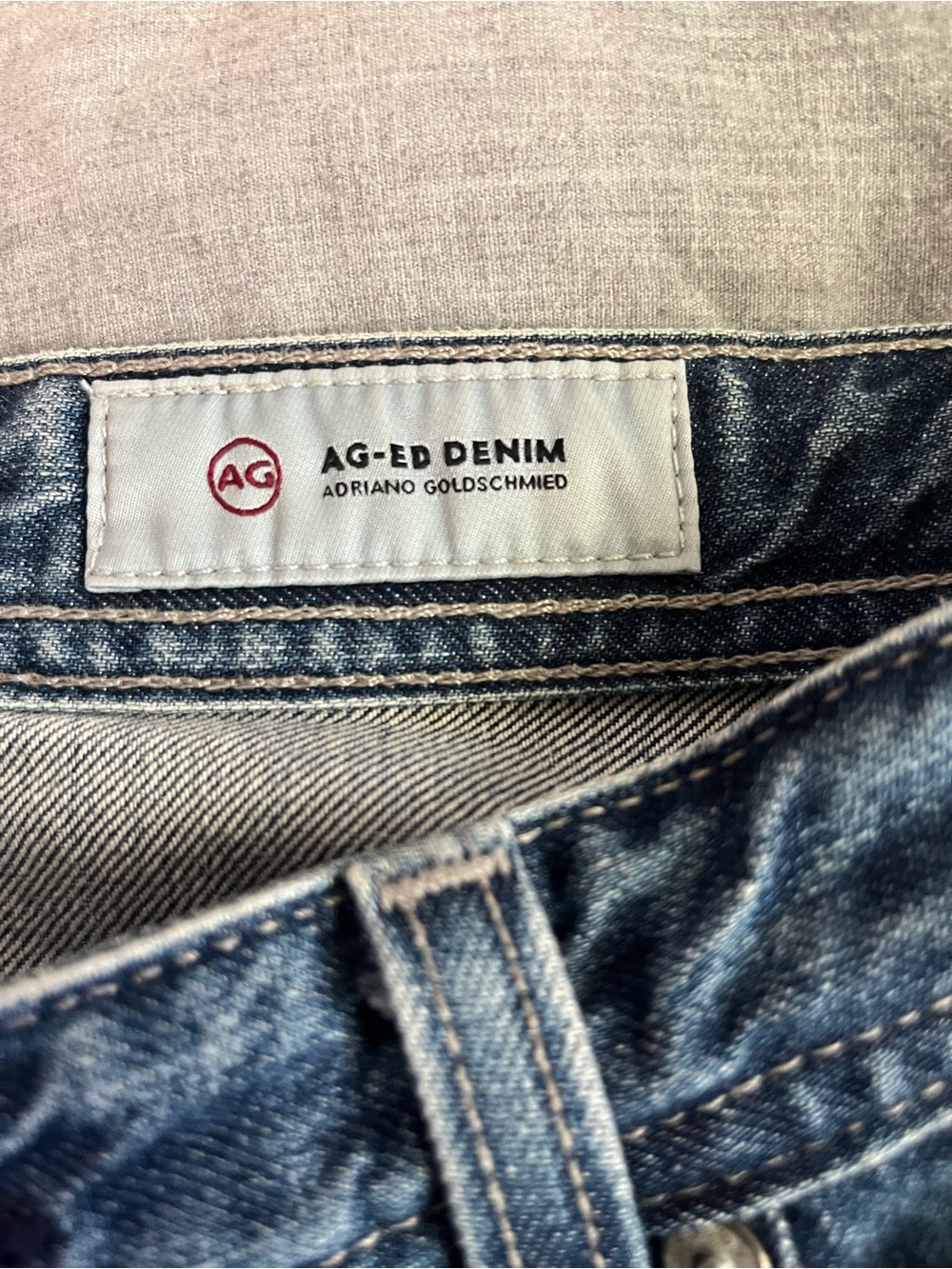 Men's AG ‘The Graduate’ tailored leg jeans. 31x32. Worn once. Paid $200. - Picture 7 of 12